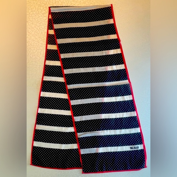 VINTAGE: Bill Blass | Classic designer silk scarf - Picture 1 of 7